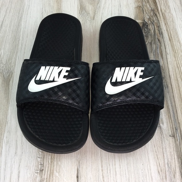 nike black slides